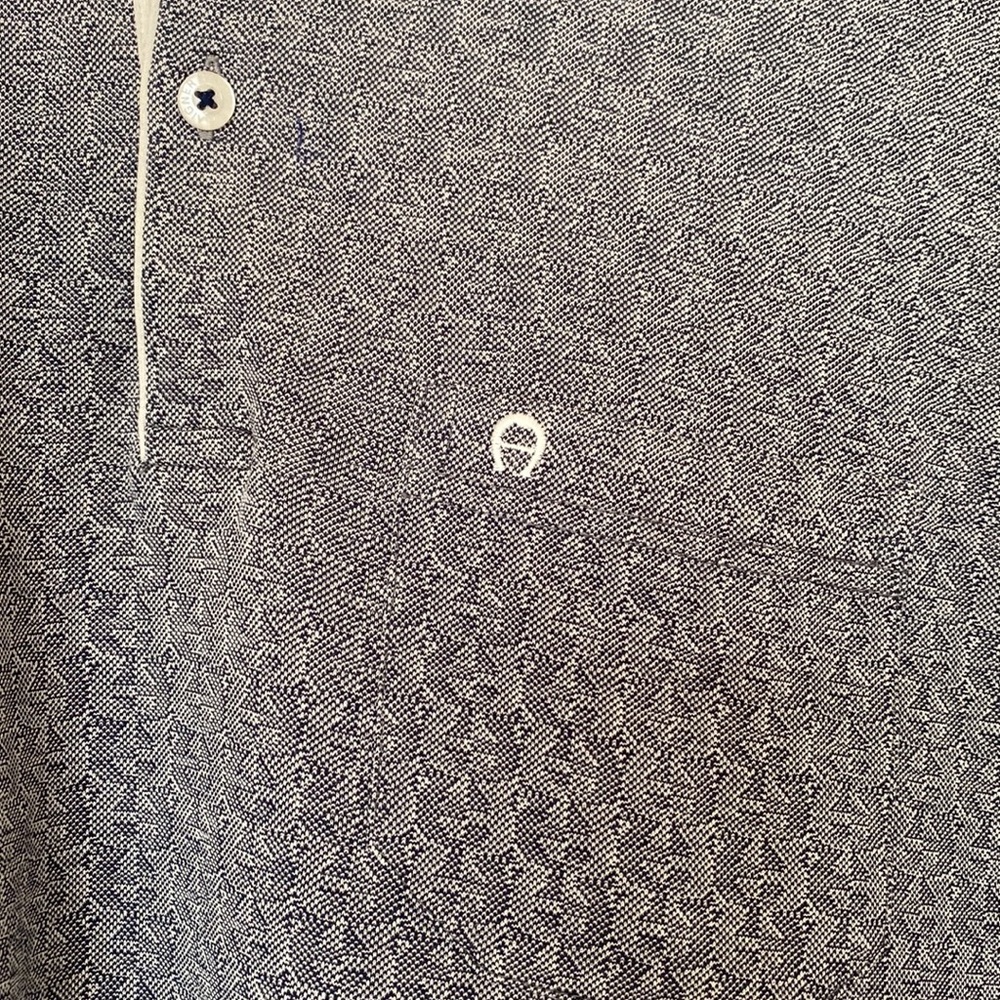 Etienne Aigner polo shirt with beautiful design size Medium. - Picture 3 of 5